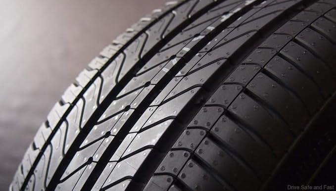 Continental ContiUltraContact UC6 215/60 R16 95V Tubeless Car Tyre